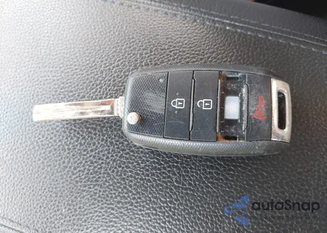 2015 Kia Optima Lx z USA, uszkodzony, nr VIN 5XXGM4A76FG359155